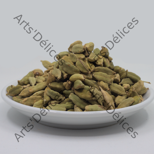 cardamome verte en gousses ou capsules entières