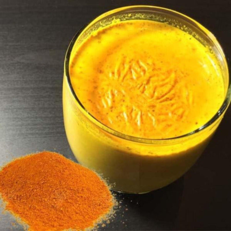 curcuma en poudre dans lait d'or