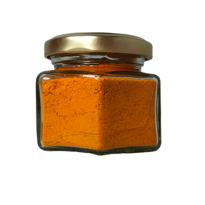 Curcuma Bourbon en poudre avec 5 à 5,5% de taux de curcumine dans un pot en verre